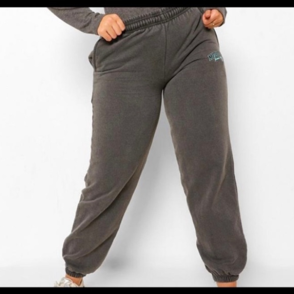 BOOHOO PLUS MISSOURI ACID WASH JOGGERS
